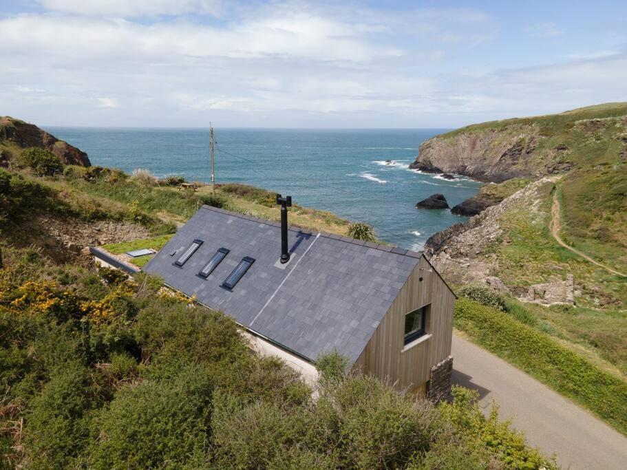 Cliff-Top Cottage On Coast Path W/Panoramic Views Trevine Exteriör bild