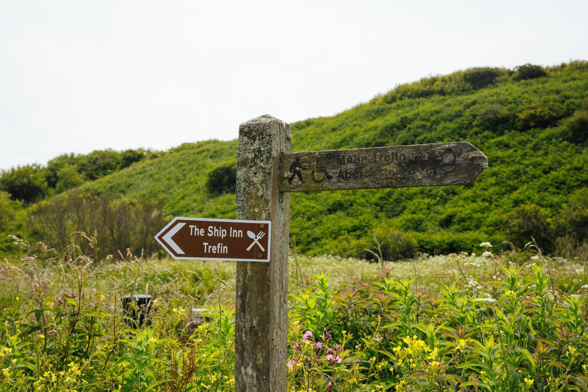 Cliff-Top Cottage On Coast Path W/Panoramic Views Trevine Exteriör bild